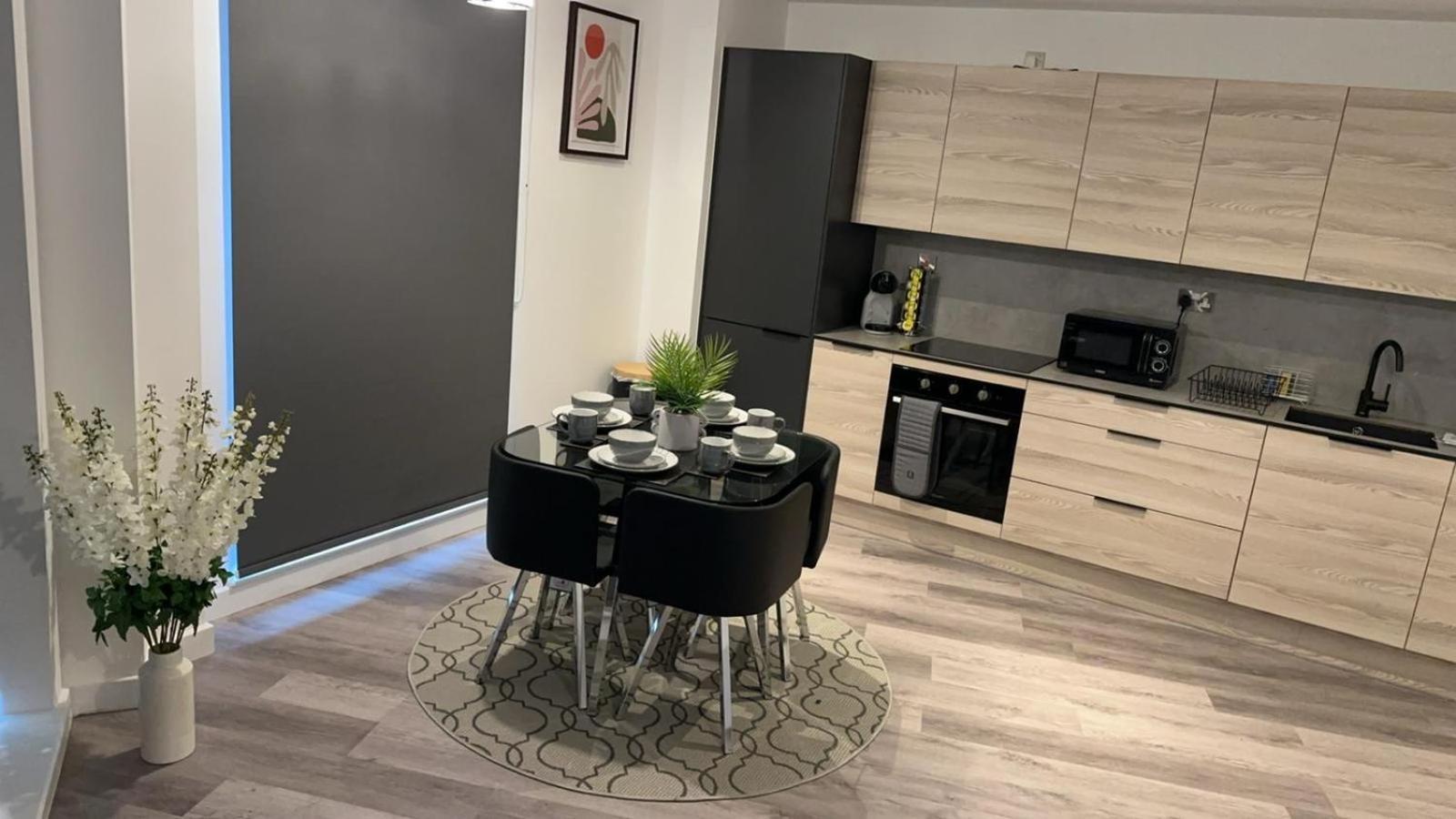 Stunning 2-Bed Premium Apartment - Free Wi-Fi Preston  Zewnętrze zdjęcie