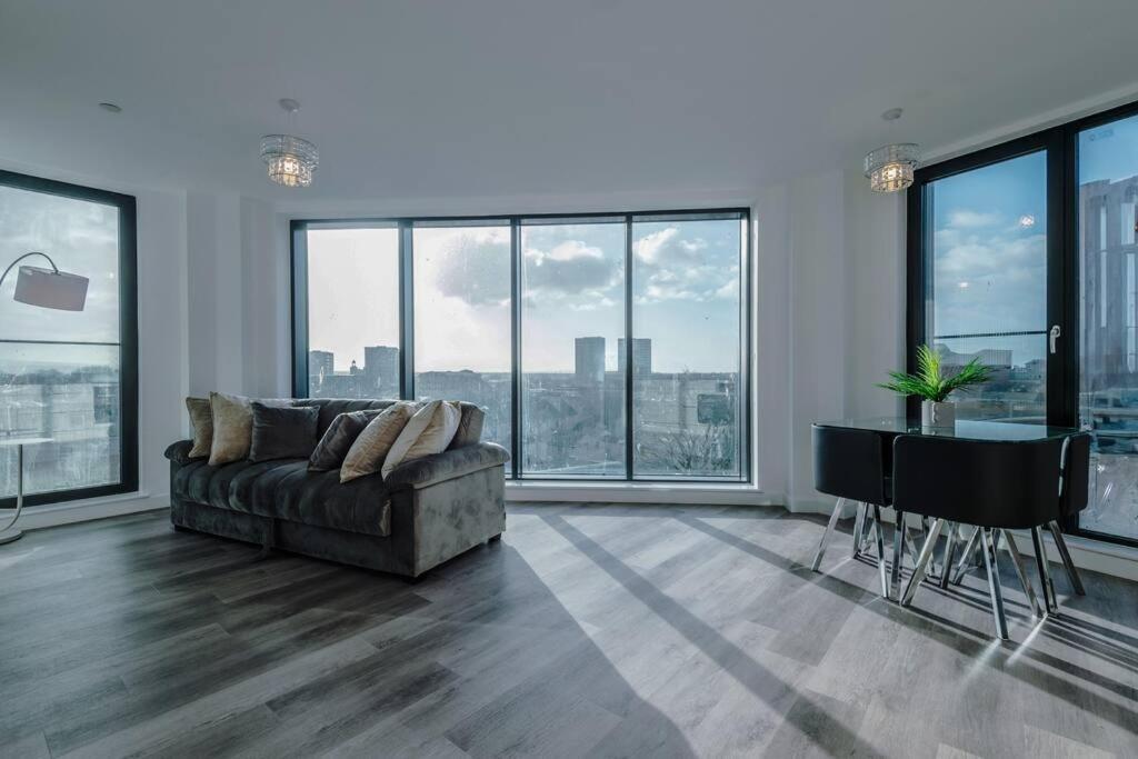 Stunning 2-Bed Premium Apartment - Free Wi-Fi Preston  Zewnętrze zdjęcie